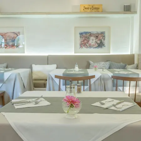 El Rojo Апартаменты Кан Пикафорт